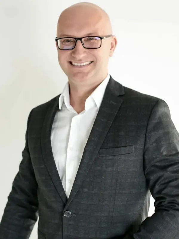 Lukasz_Porawski_reumedika